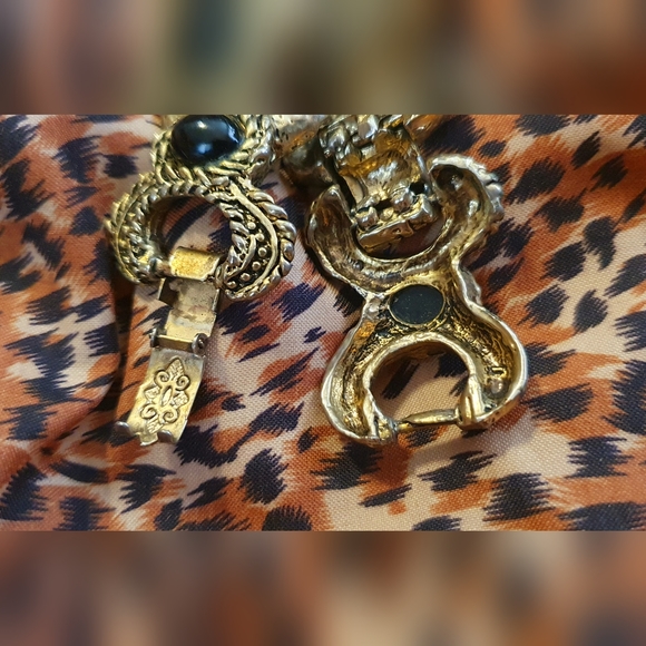 Gold Metal bracelet - Picture 2 of 4